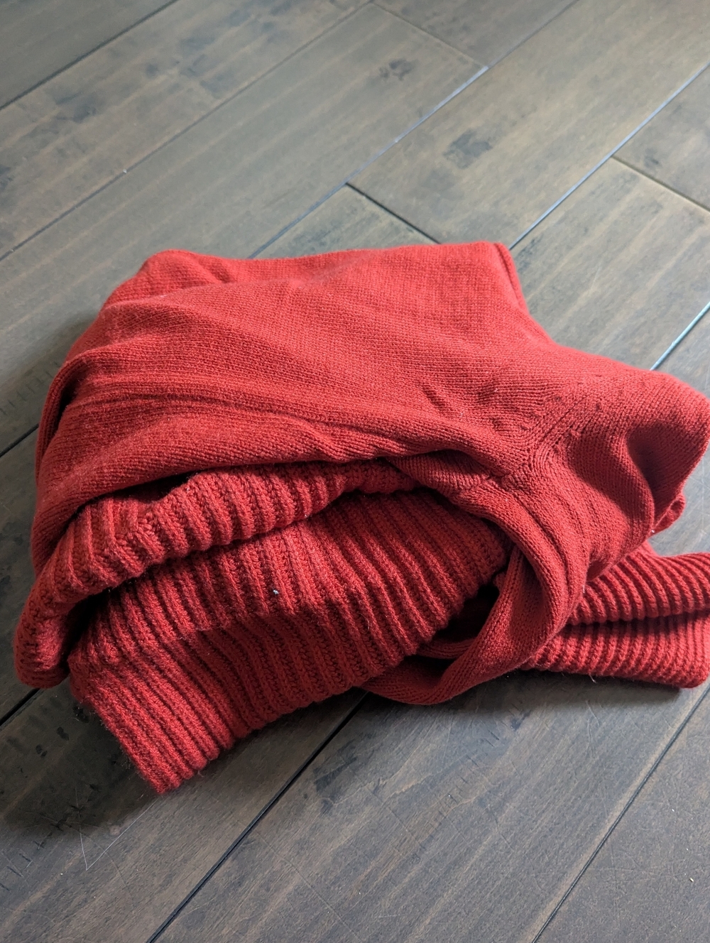 H&M Scarlet Off-Shoulder Ribbed Cowl Neck Sweater - Picture 4 of 4